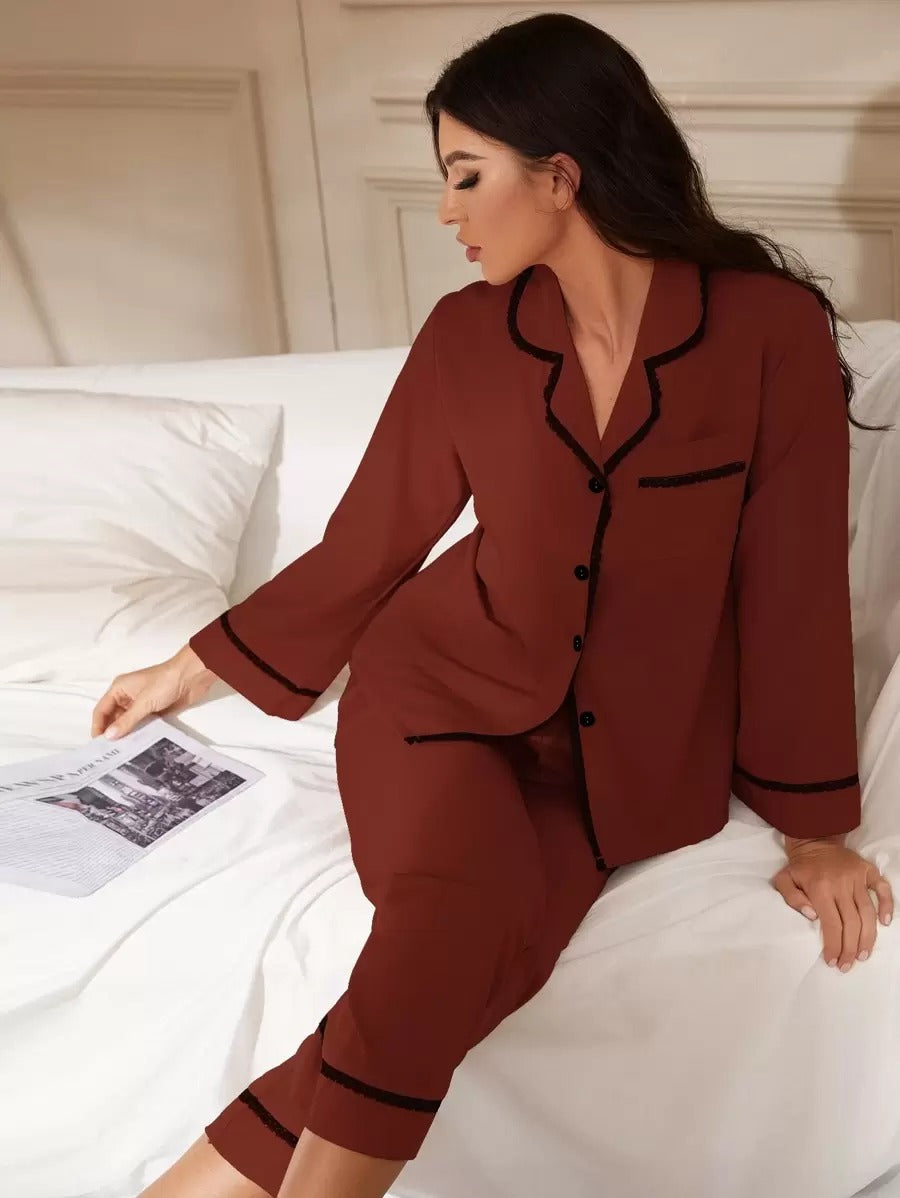 SHEIN طقم بيجامة بني مزين بدانتيل