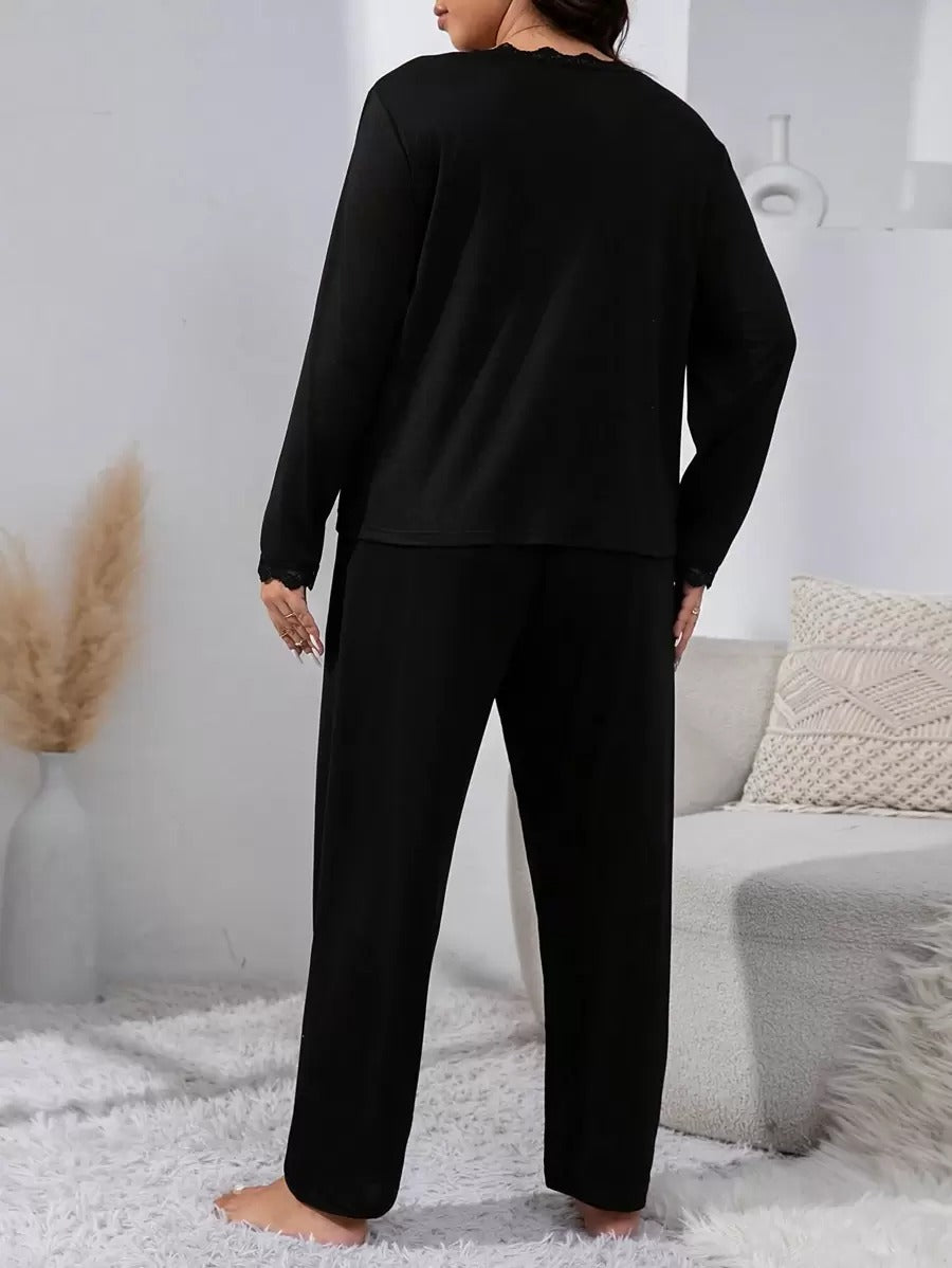 SHEIN طقم بيجامة أنيق مع تريم دانتيل أمامي