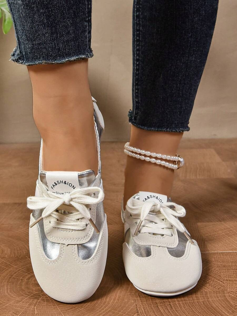 SHEIN حذاء كاجوال بلون فضي