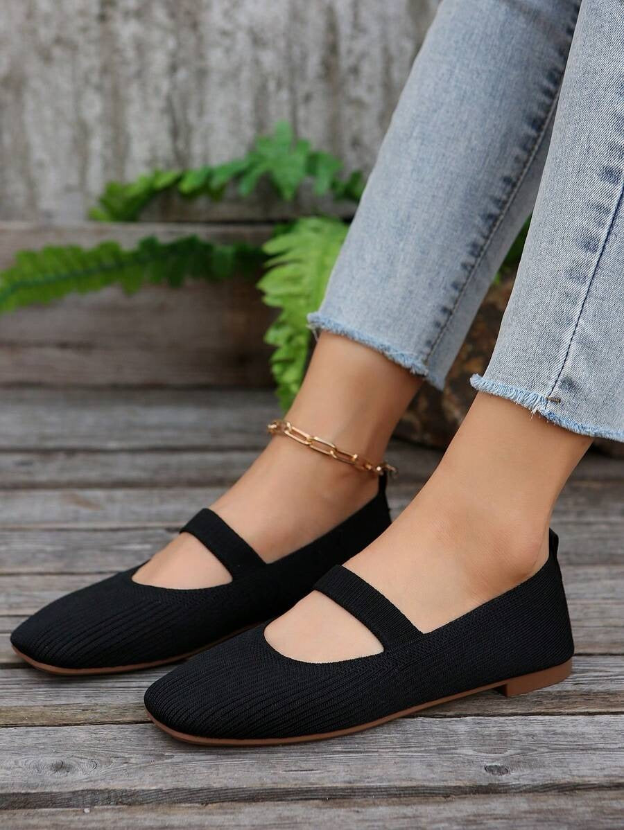 SHEIN صندل نسائي مسطح باللون الأسود