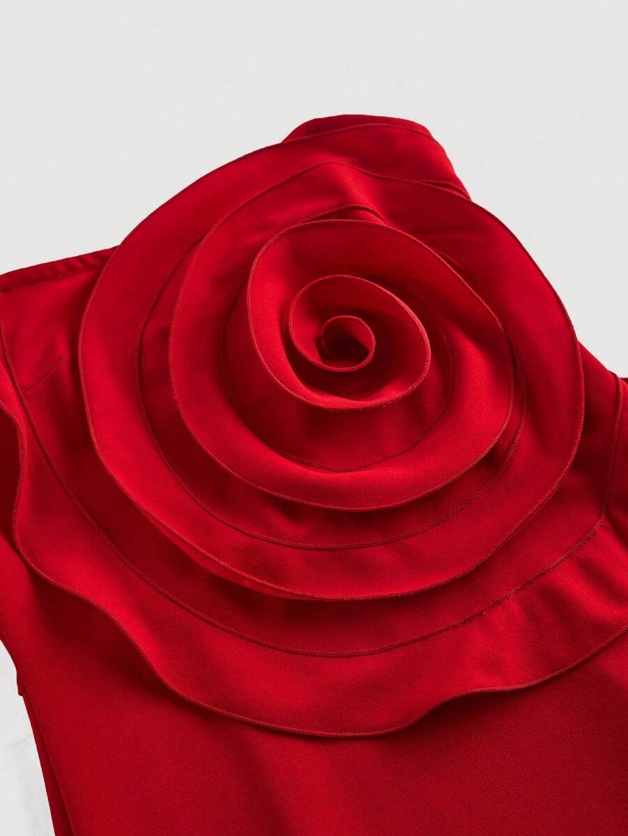 SHEIN MOD فستان أحمر ضيق بدون أكتاف بطبعة ورود