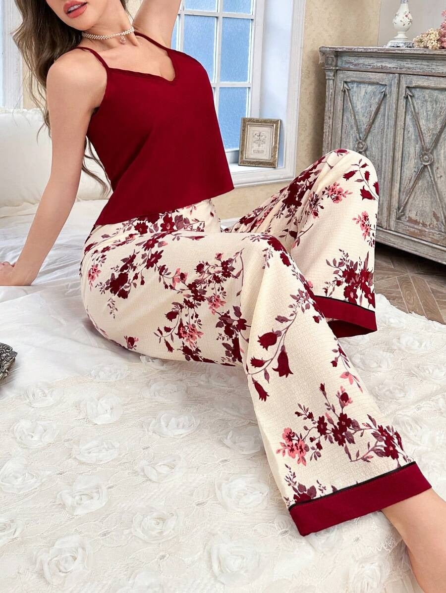 SHEIN CottageSlumber طقم بيجامة بحمّالات وطباعة ورود