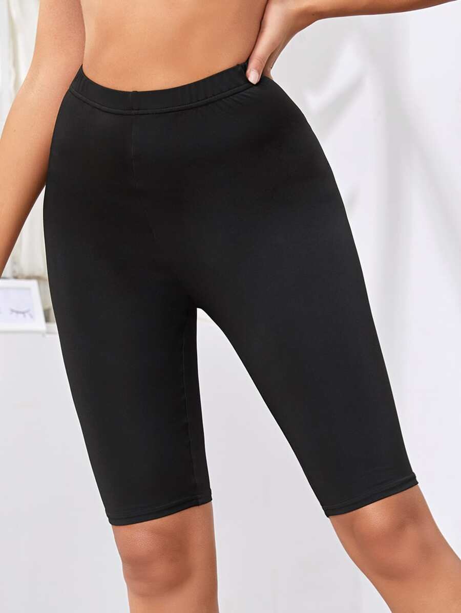 SHEIN شورت رياضي نسائي وبخصر عالي لون أسود
