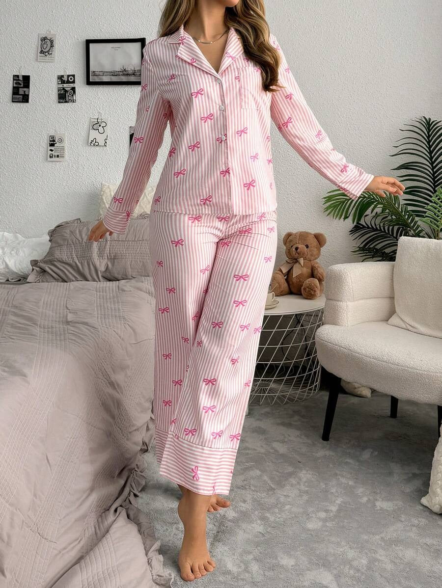 SHEIN SweetSlumber طقم بيجامة بأكمام طويلة وطبعة فيونكة