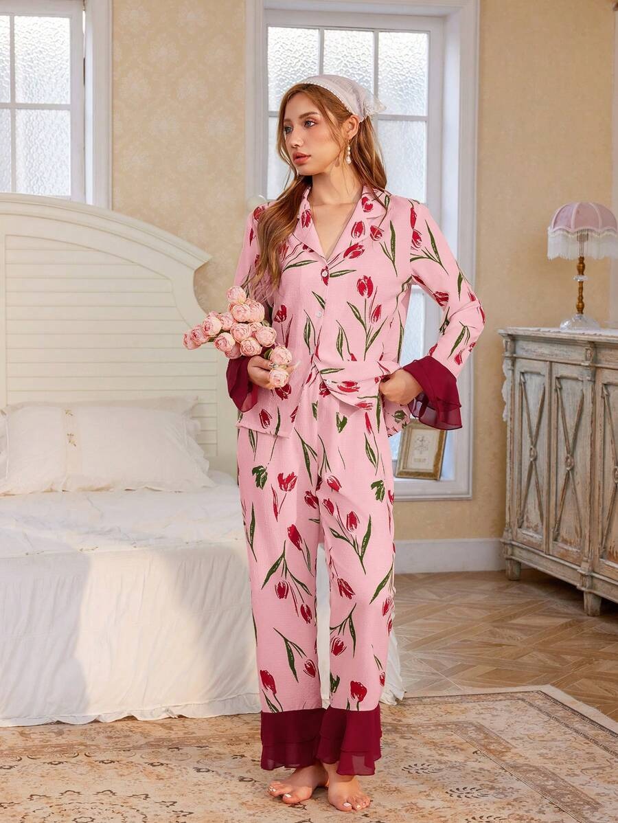 SHEIN CottageSlumber طقم بيجامة بطبعة زهور وكشكشة دانتيل