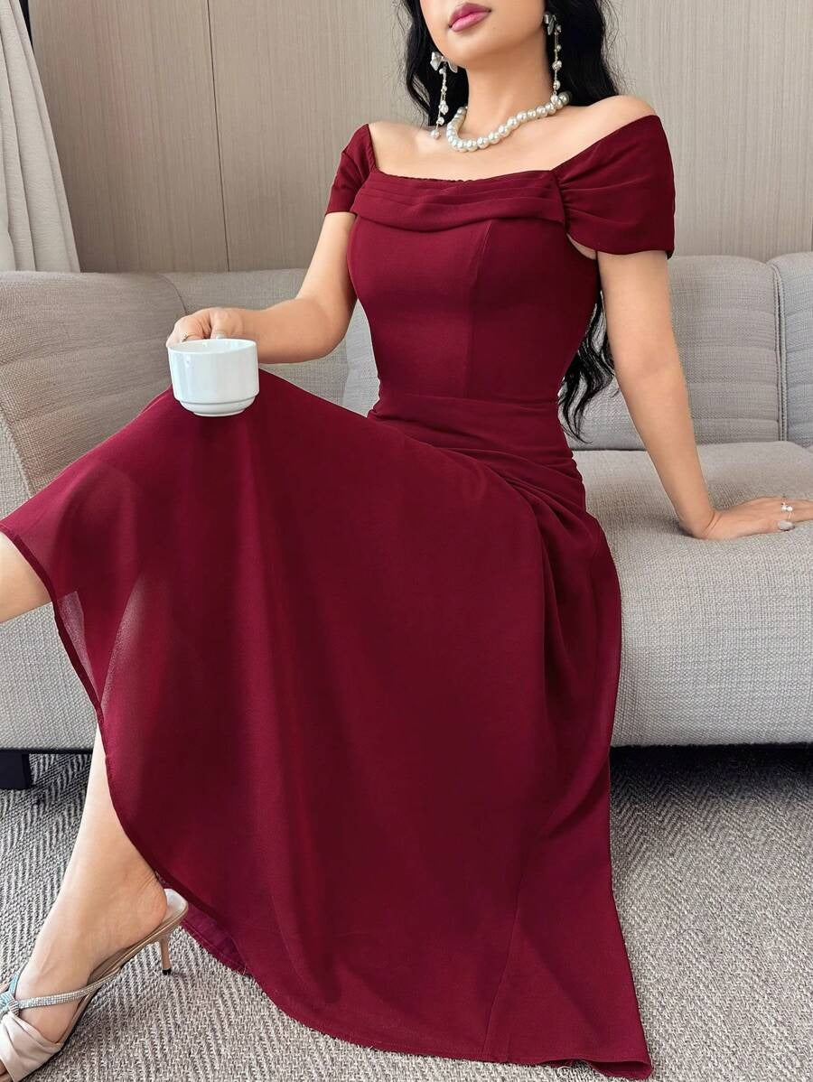 SHEIN Modelyn فستان طويل بلون عنابي