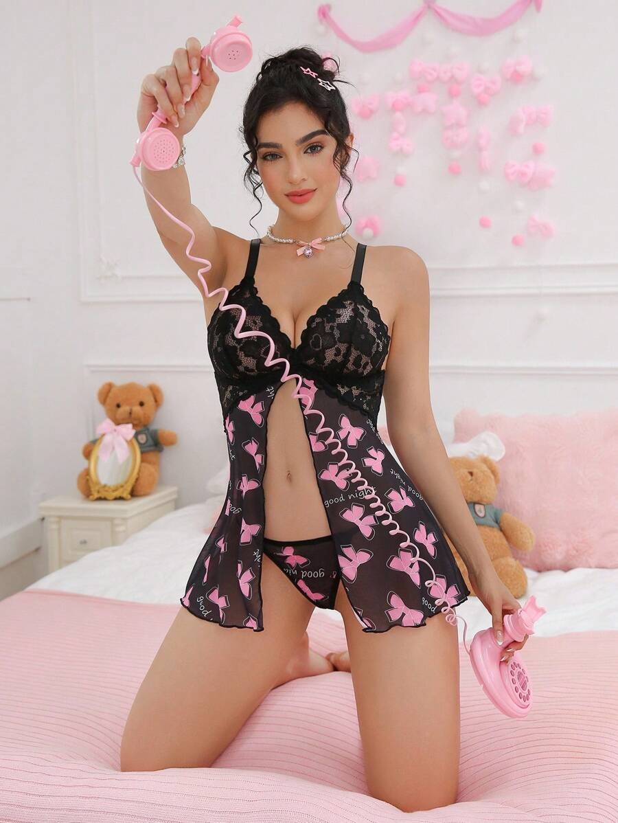 SHEIN طقم نسائي جذاب بطبعة فراشات ملونة قميص نوم ناعم مع سروال