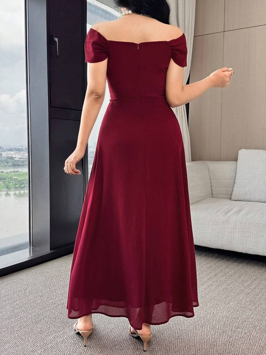 SHEIN Modelyn فستان طويل بلون عنابي