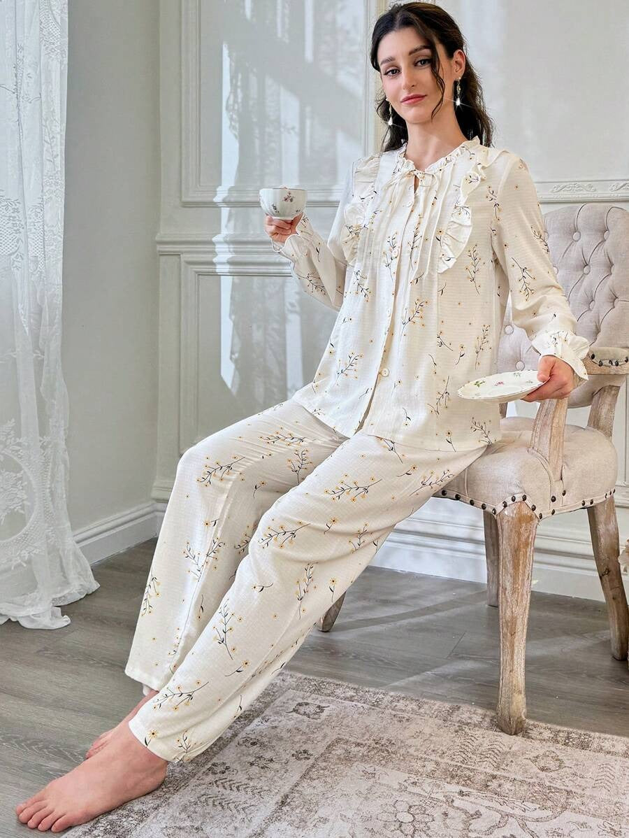 SHEIN CottageSlumber طقم بيجامة بلون مشمشي مع ربطة عنق