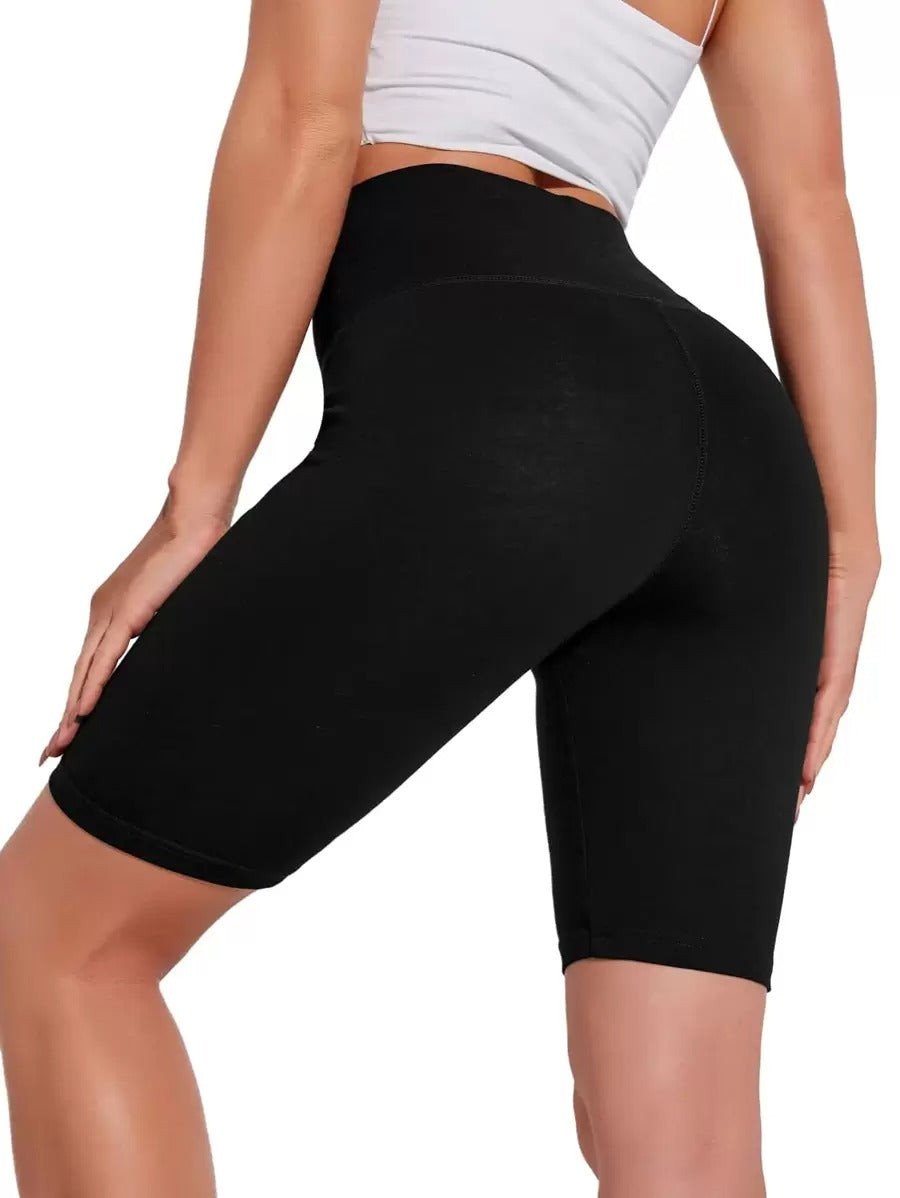 SHEIN شورت نسائي رياضي مريح خصر عالي لون أسود