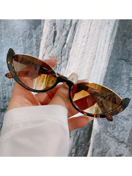 SHEIN نظارات عين القطة بإطار مزخرف