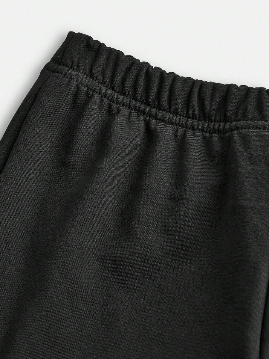 SHEIN EZwear طقم كاجوال تي شيرت قصير الأكمام و بنطلون طويل لون أسود