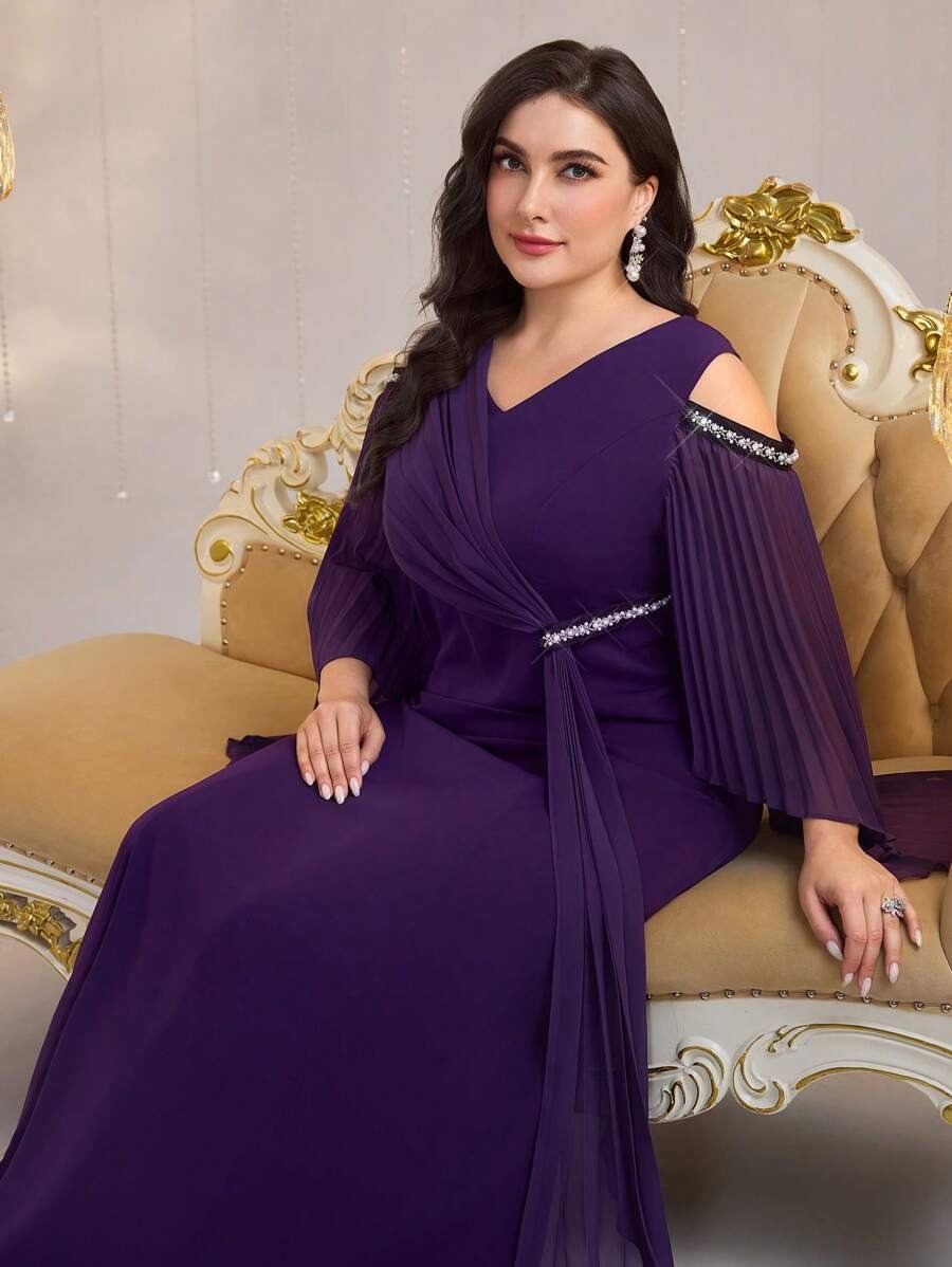 SHEIN فستان طويل بقصة واسعة من الخصر