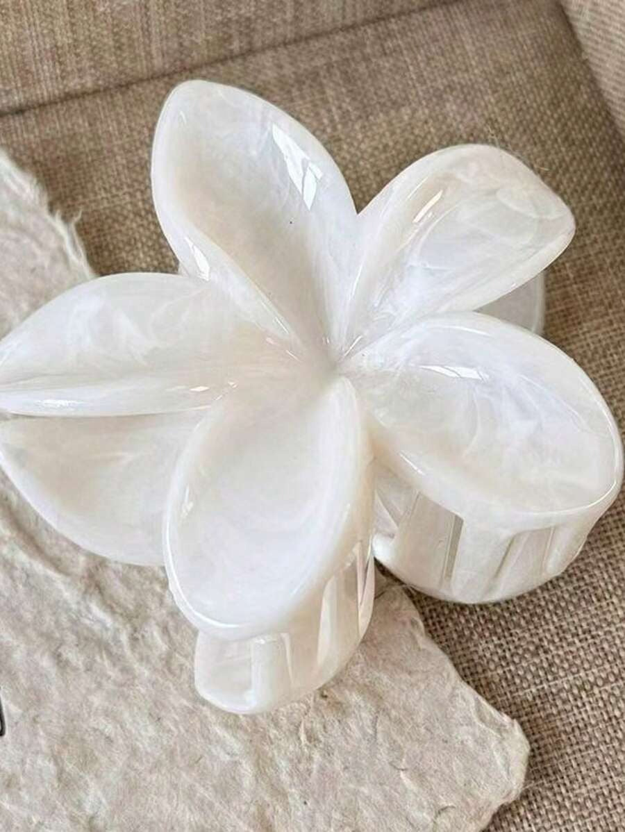 SHEIN مشابك شعر بشكل زهرة كبيرة بتدرج لوني ناعم