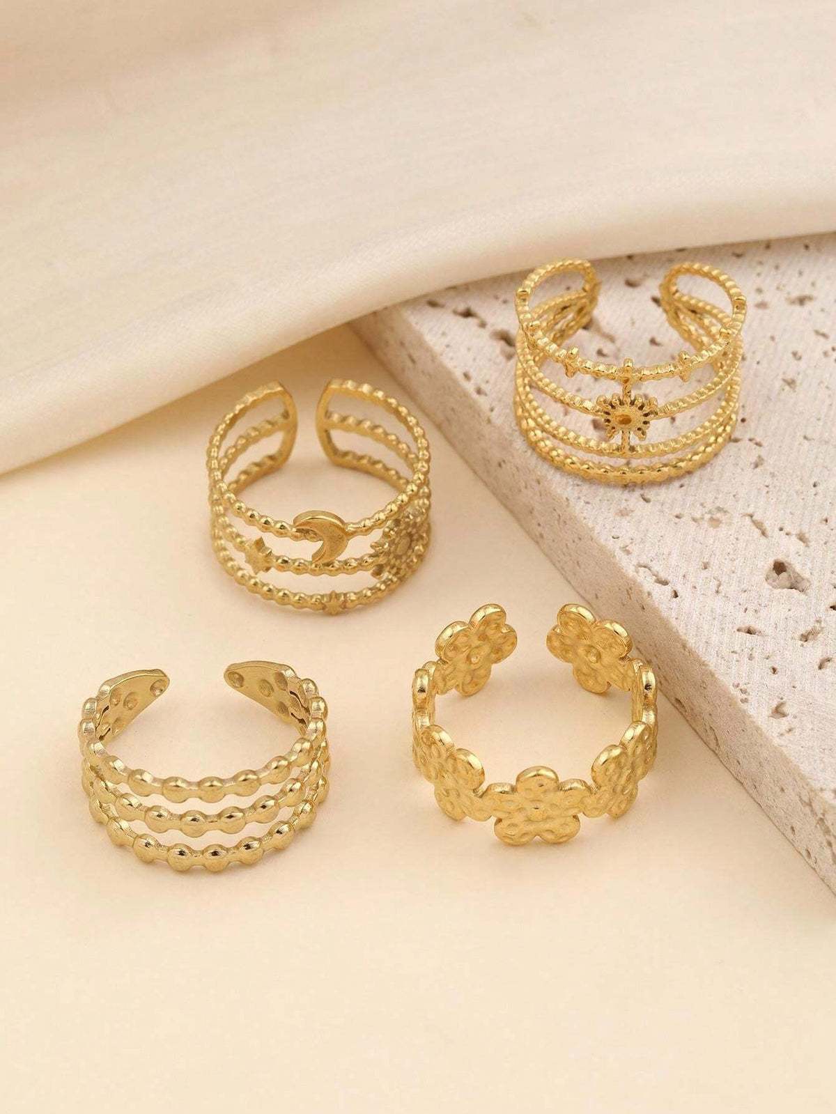 SHEIN طقم 4 خواتم بتصميم النجمة والقمر
