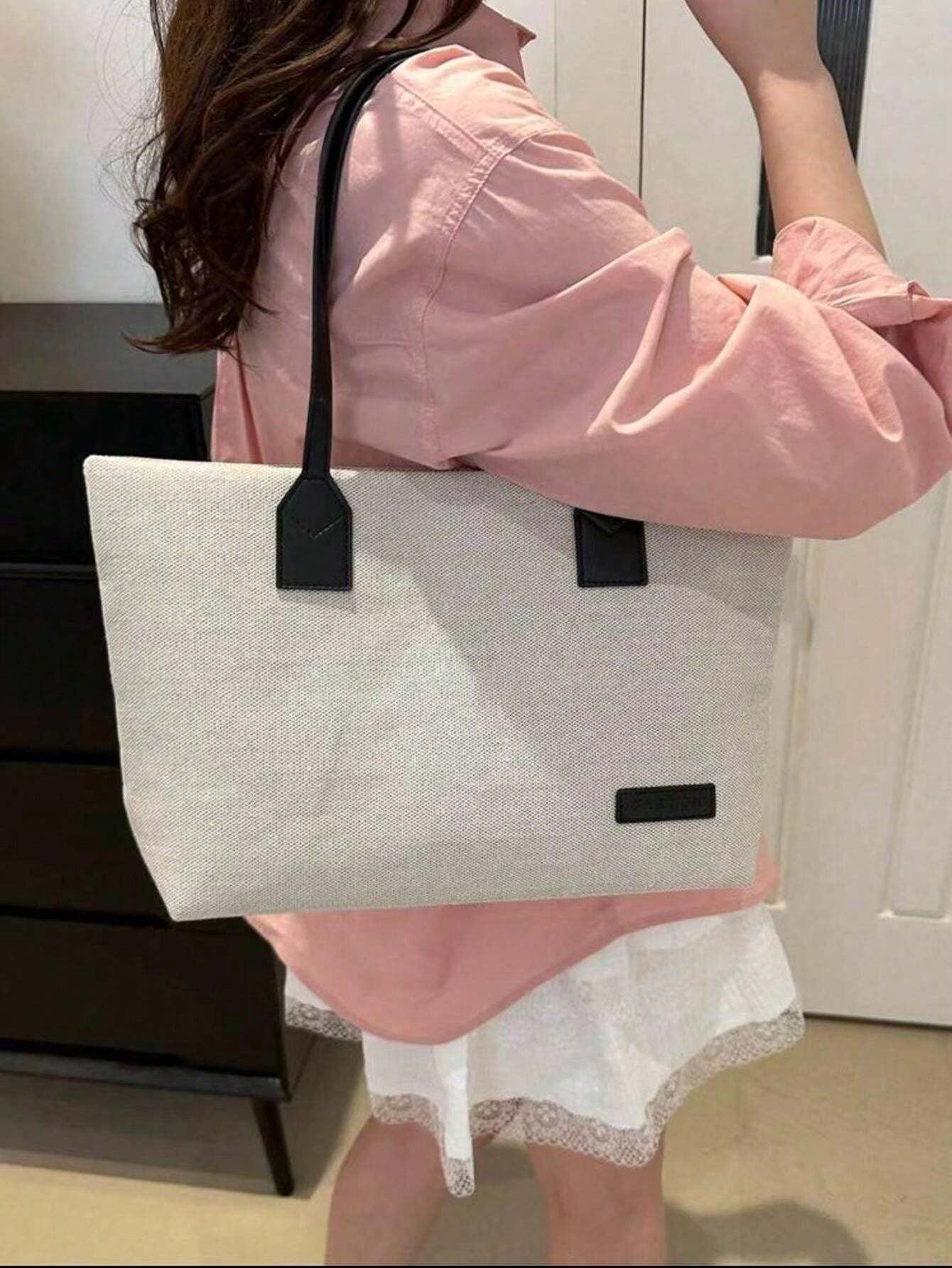 SHEIN حقيبة كتف واسعة وخفيفة بلون رمادي