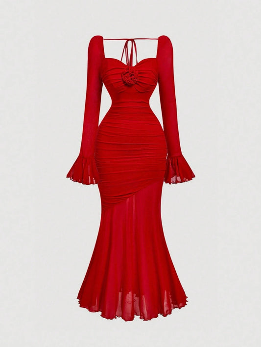 SHEIN MOD فستان أحمر كبير الحجم بأكمام جرس وتصميم ذيل السمكة