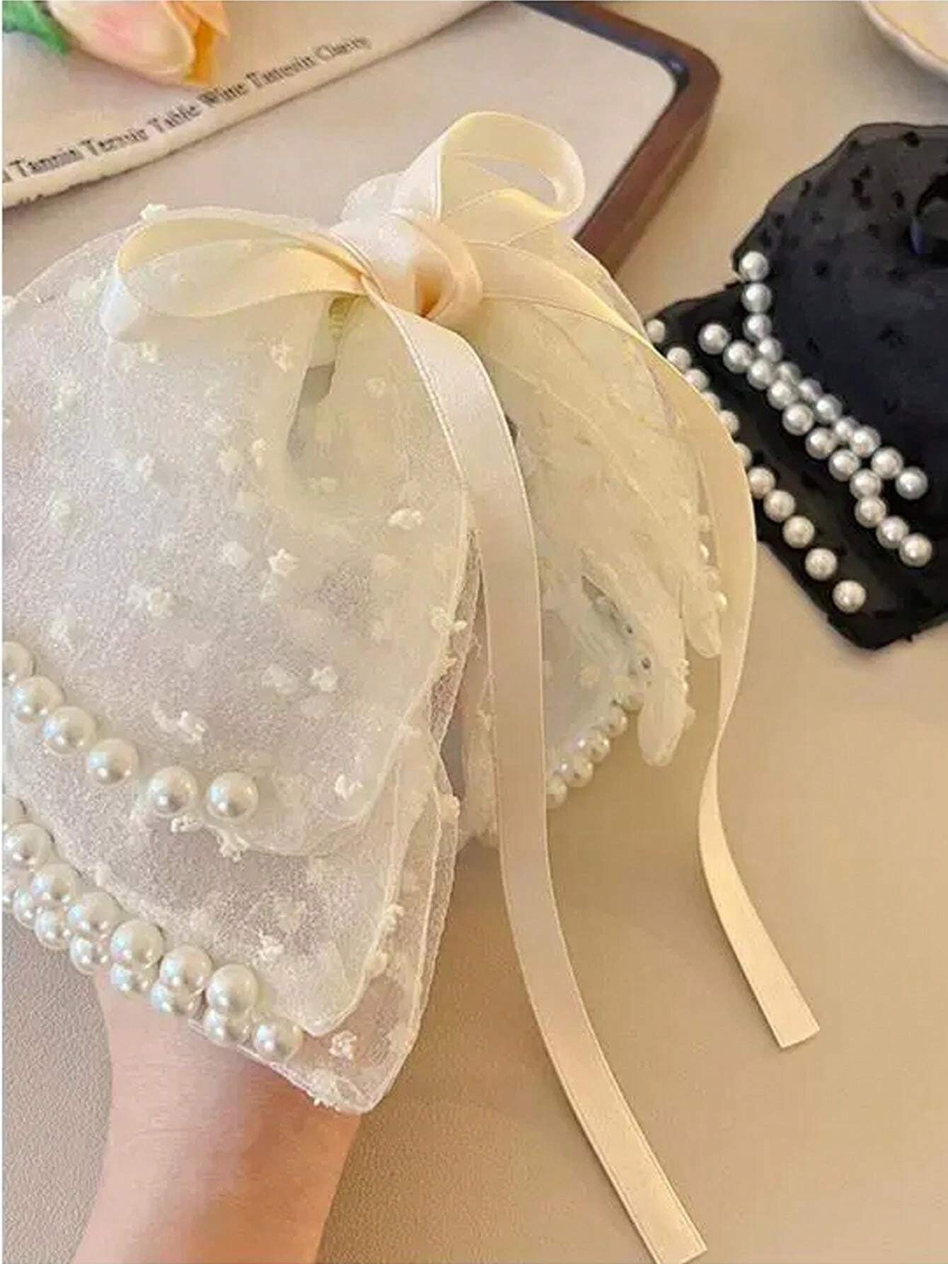 SHEIN مشبك شعر متعدد الطبقات مزين بخيوط اللؤلؤ