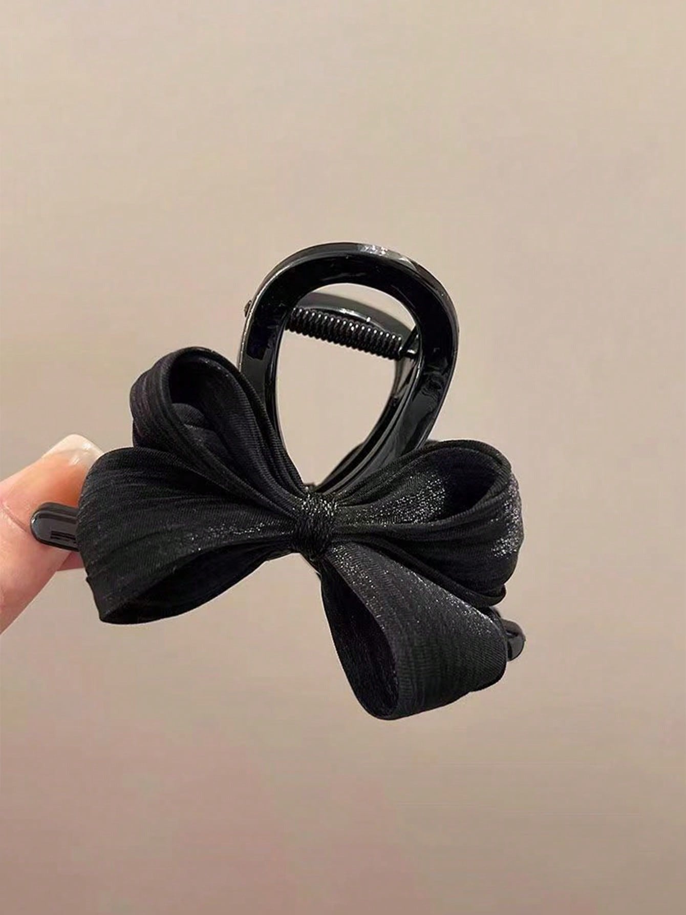 SHEIN مشبك شعر ناعم من القماش بتصميم بسيط