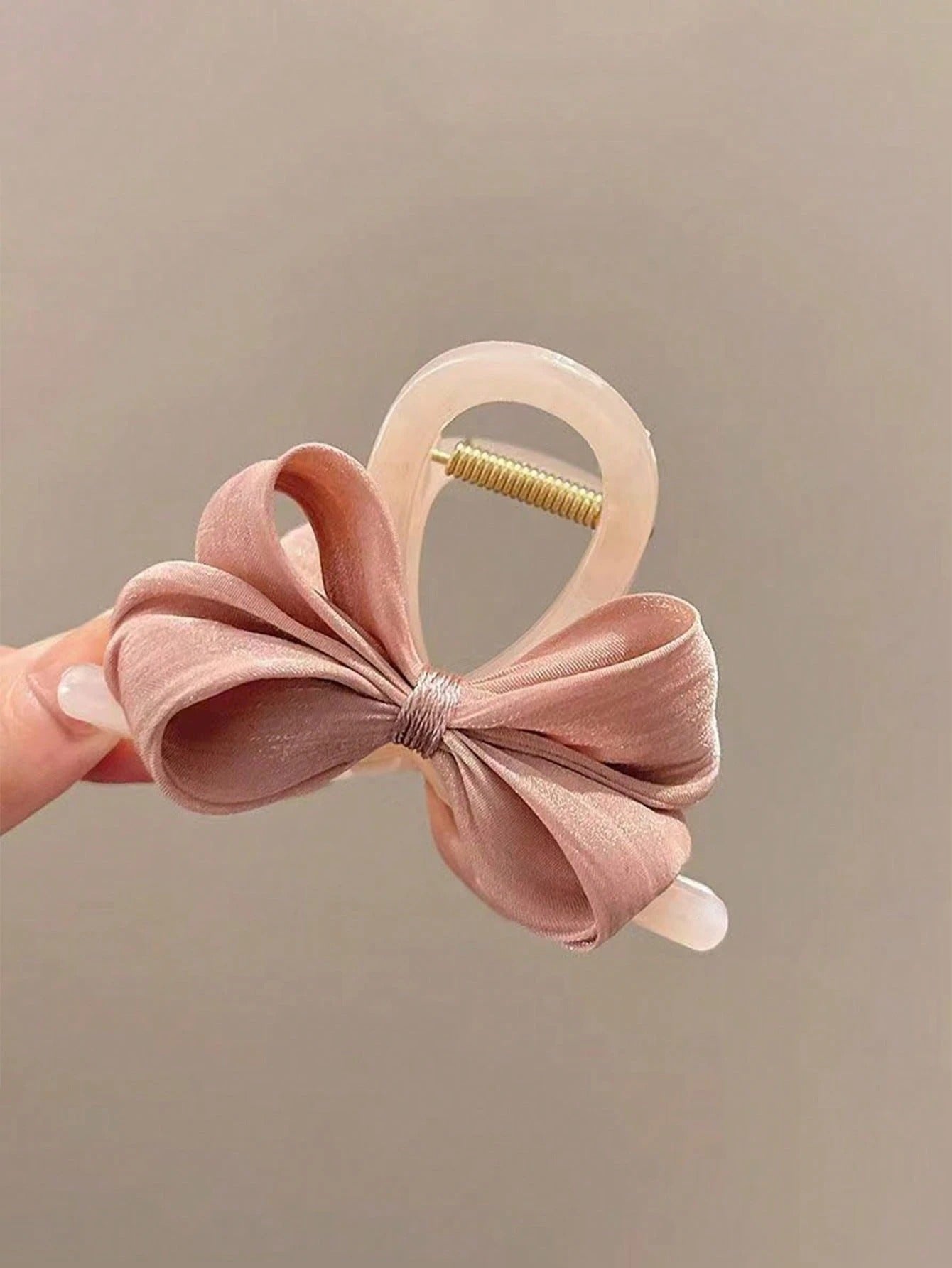 SHEIN مشبك شعر ناعم من القماش بتصميم بسيط