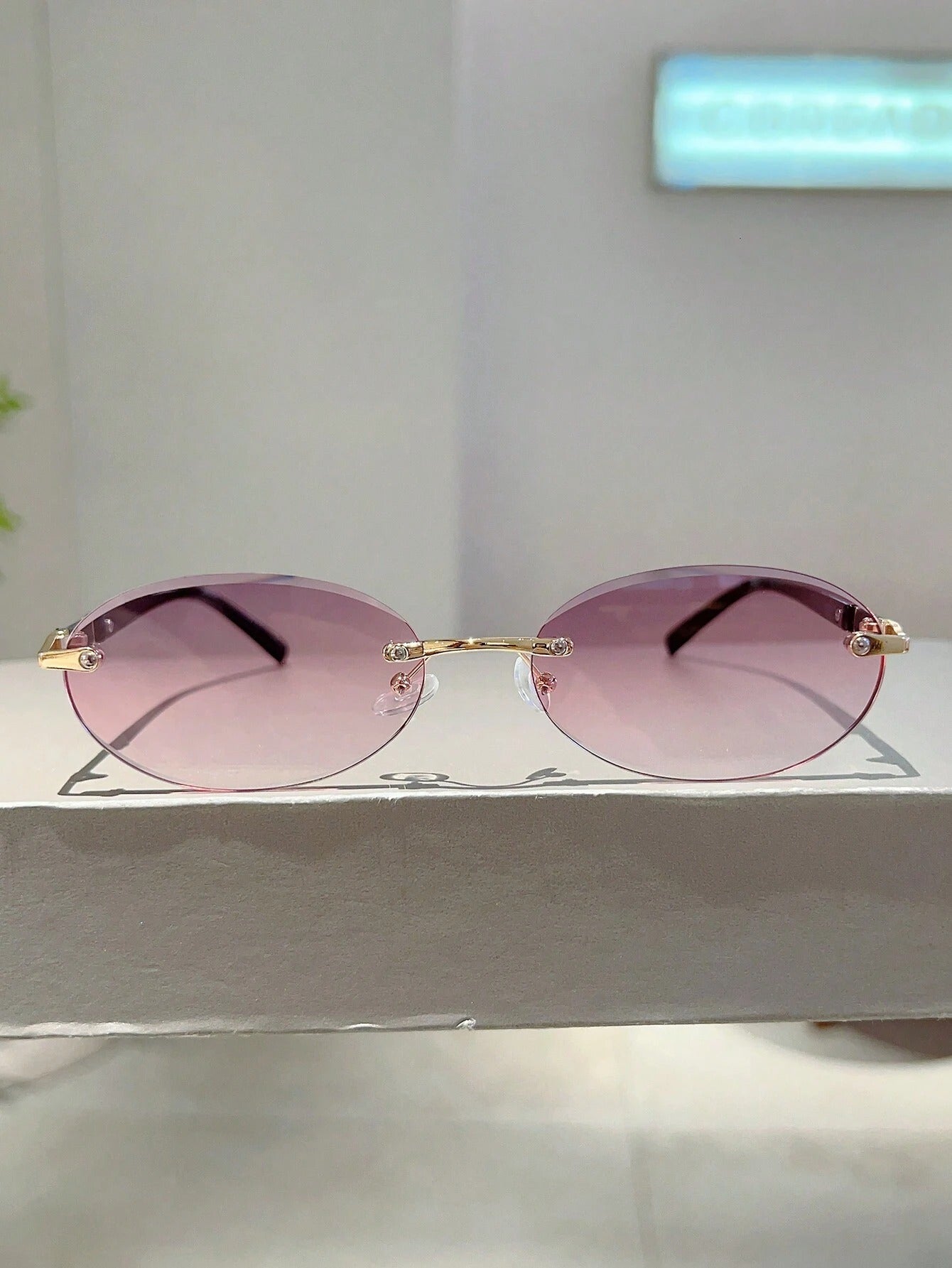 SHEIN نظارة نسائية بيضاوية