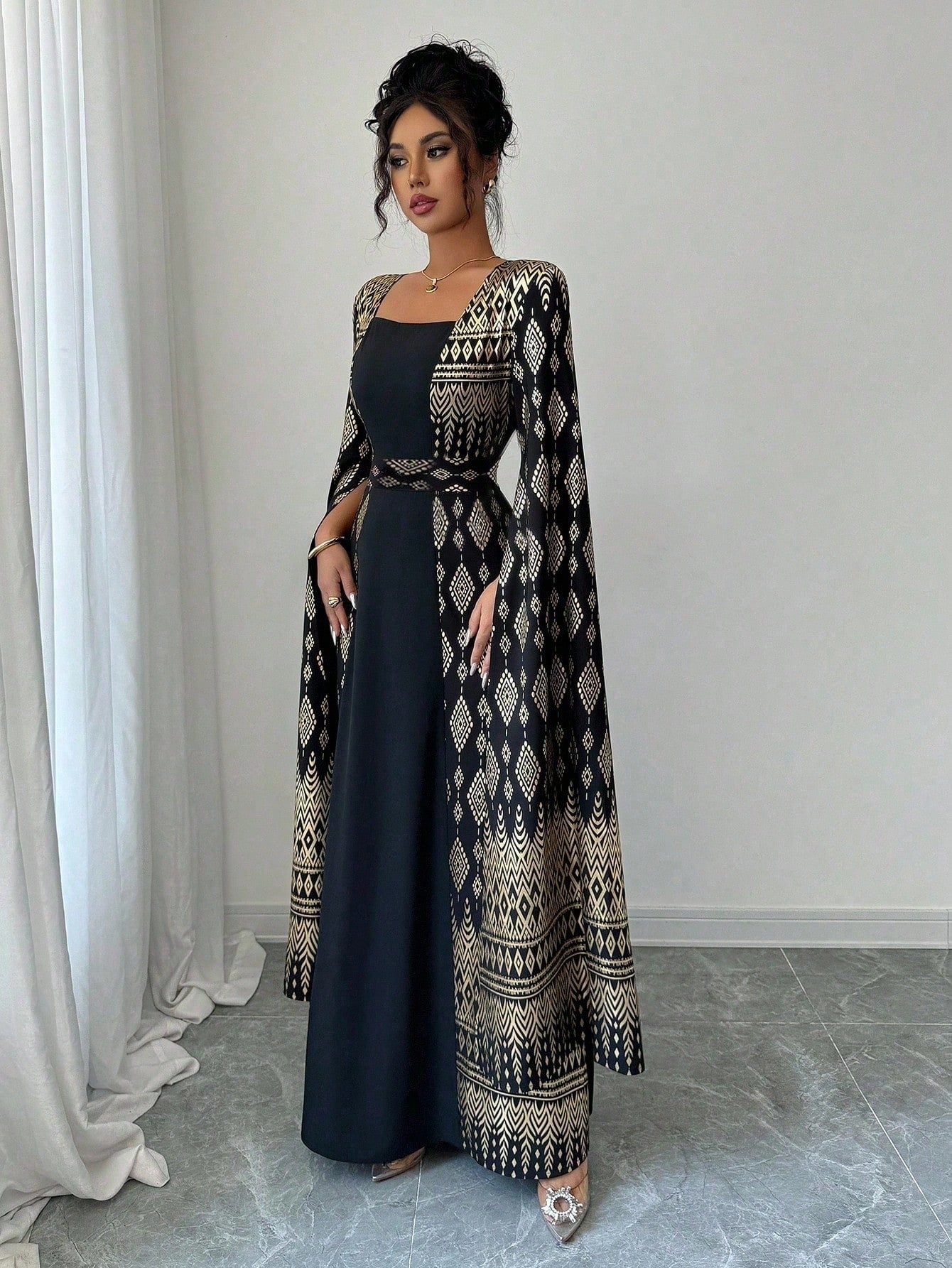 SHEIN Rafferiza فستان طويل مطبوع بأكمام منتفخة وياقة مربعة