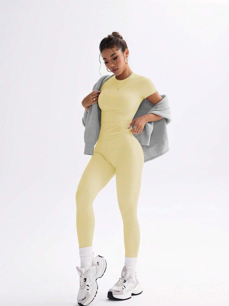 SHEIN Sylvan Green طقم رياضي نسائي من قطعتين بلون