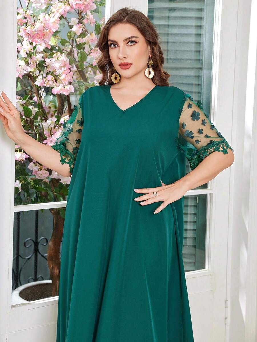 SHEIN فستان بتطريز دانتيل وأكمام قصيرة