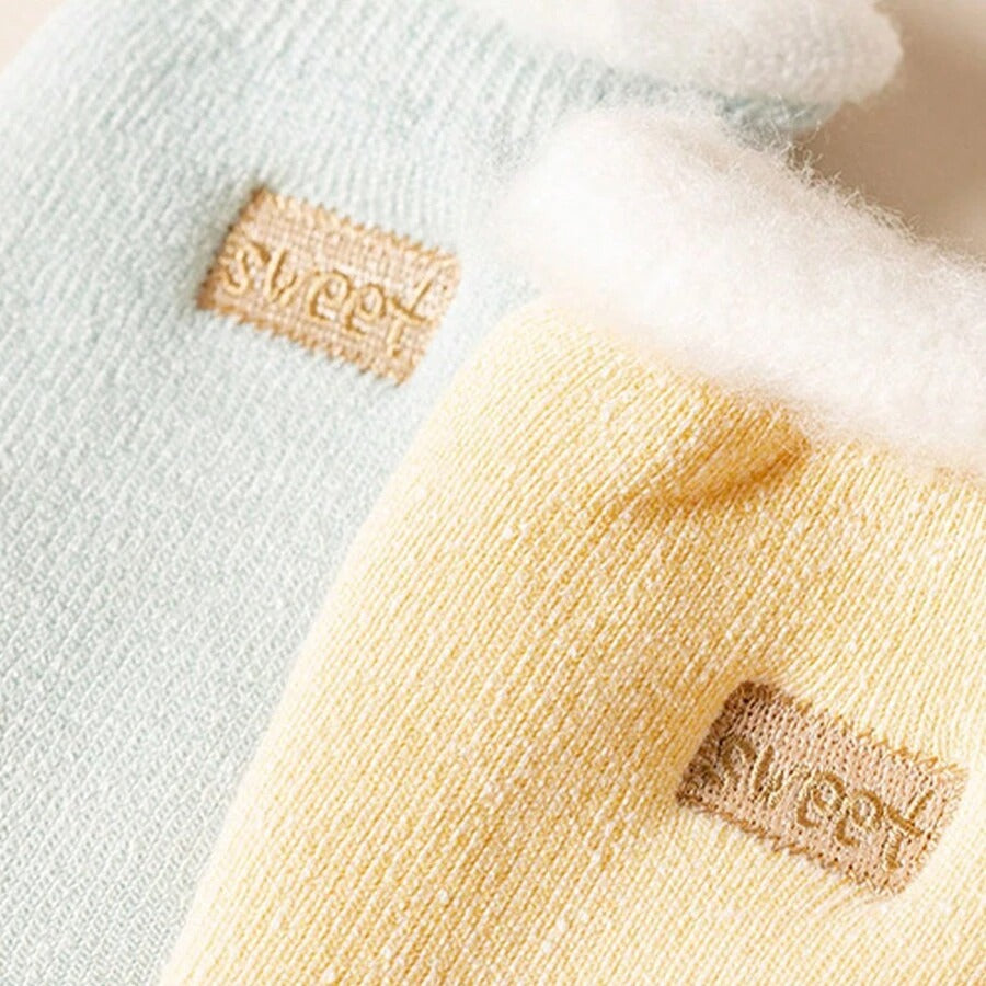 SHEIN 3 أزواج جوارب نسائية دافئة مبطنة حرارياً