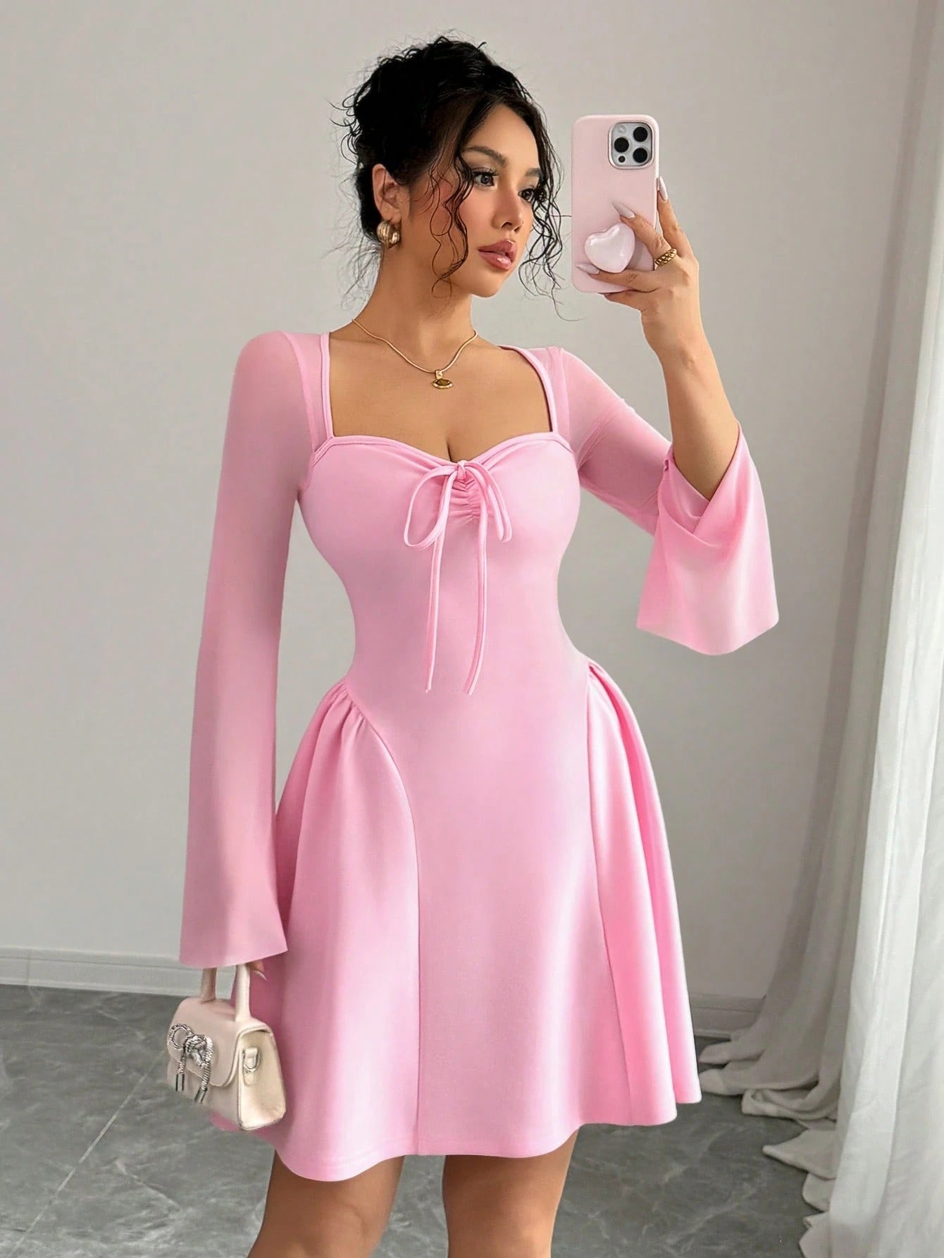 SHEIN Elenzga فستان شبك مبطن بجمع جانبي وياقة فيونكة