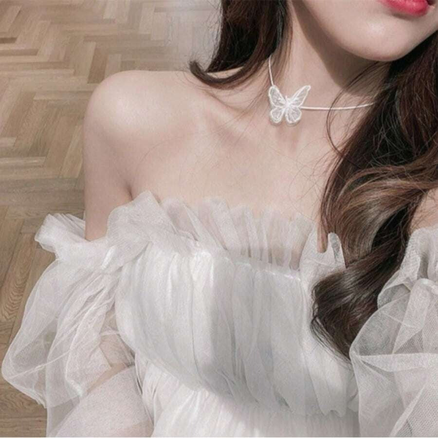 SHEIN طقم 4 قطع دبابيس شعر صغيرة بشكل فراشة