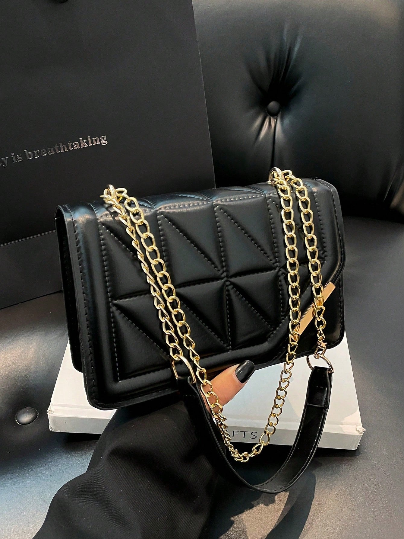 SHEIN حقيبة كاجوال كروس مربعة للسيدات بتصميم كوري