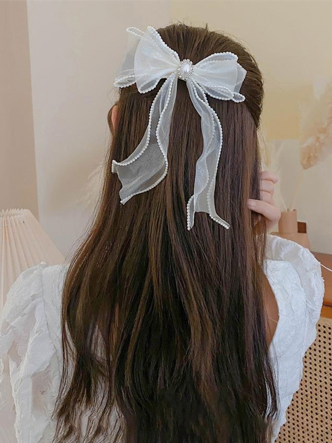SHEIN مشبك شعر بتصميم فيونكة أنيق