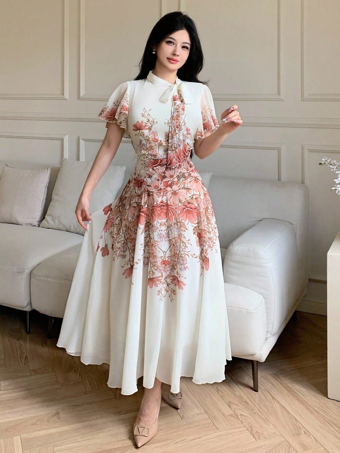 SHEIN Modelyn فستان مطبوع بزهور مكشكش مربوط الخصر