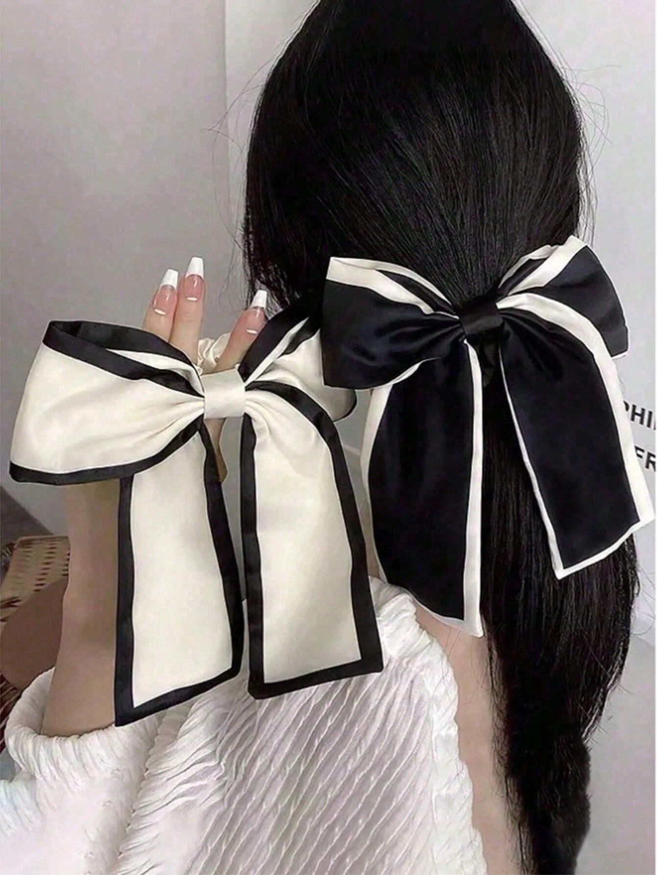 SHEIN ربطة شعر حريرية بشكل فيونكة