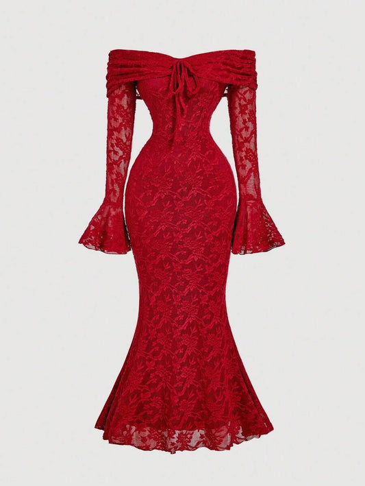 SHEIN MOD فستان احمر ضيق بأكمام طويلة مكشوف الكتف