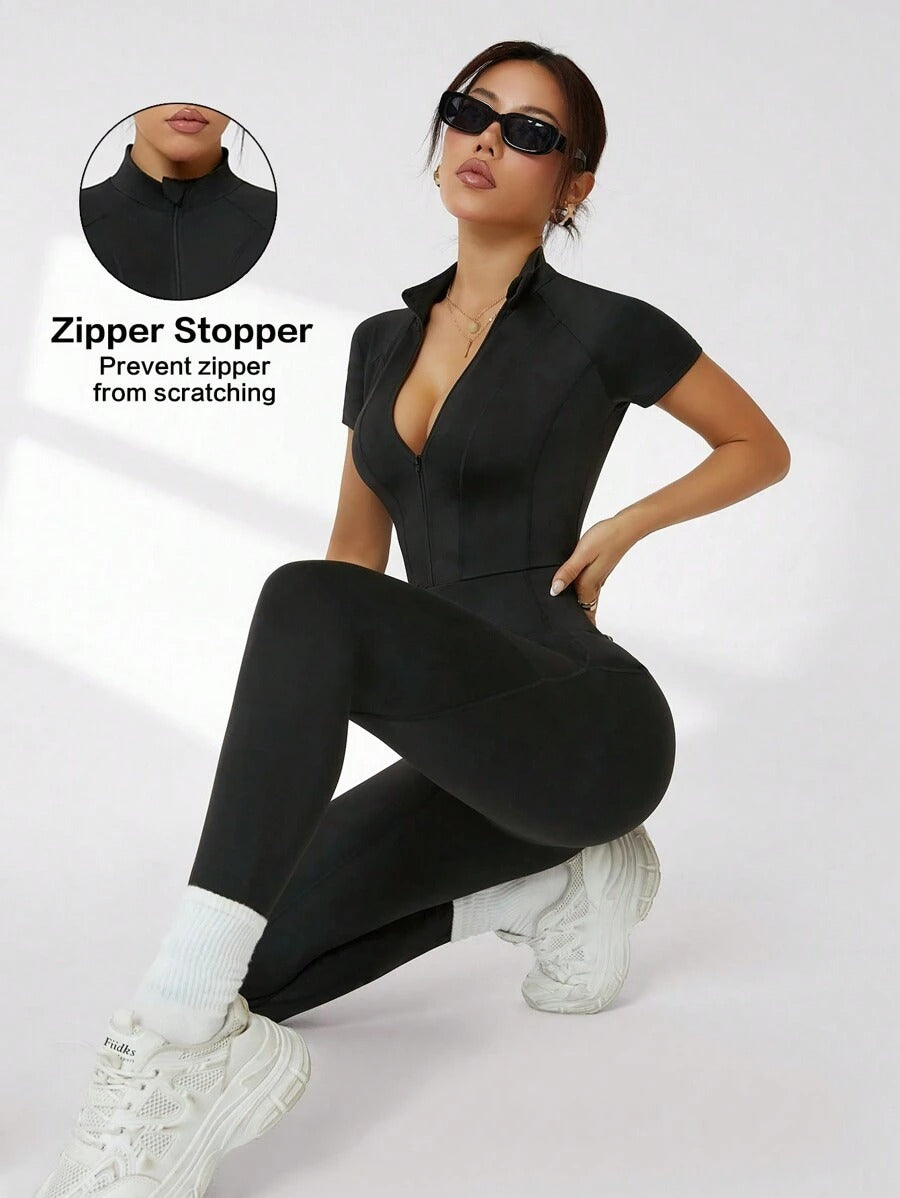 SHEIN جمبسوت قصير نسائي بأكمام قصيرة لون أسود