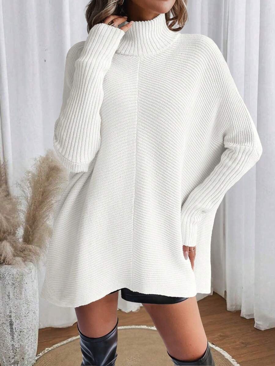 SHEIN كنزة صوفية بيضاء بياقة عالية وأكمام خفاش