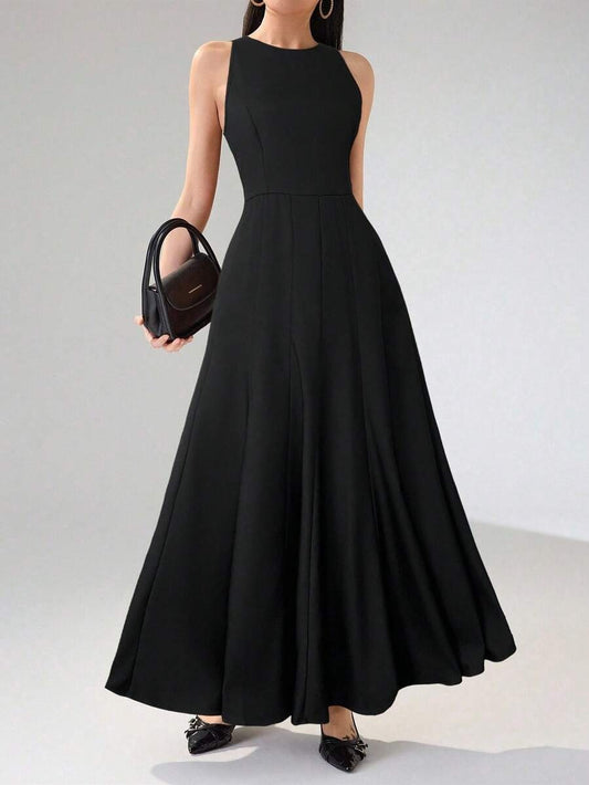 SHEIN Heiryn فستان ماكسي ناعم بلون أسود