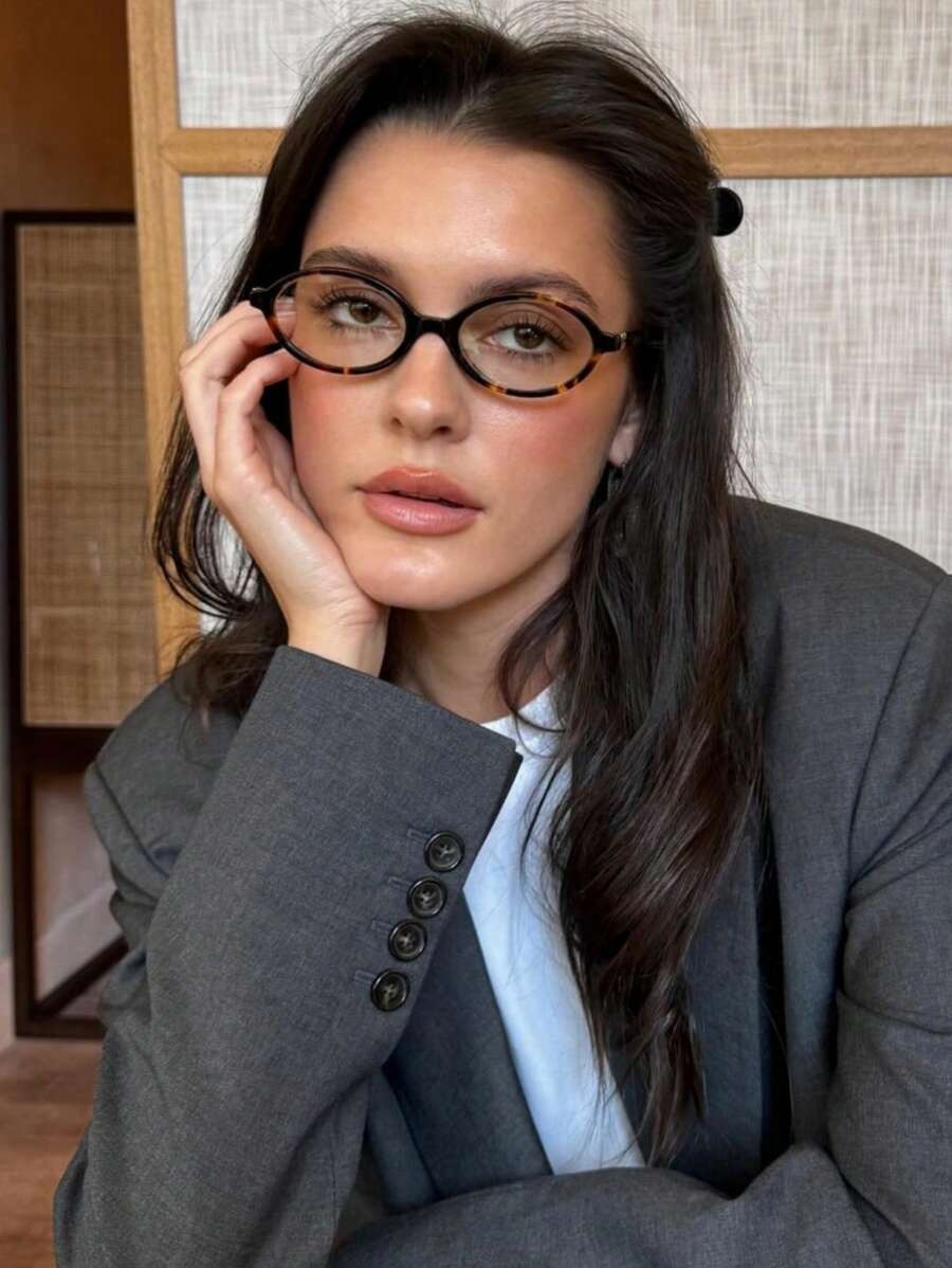 SHEIN نظارة نسائية بيضاوية شفافة بإطار فهد