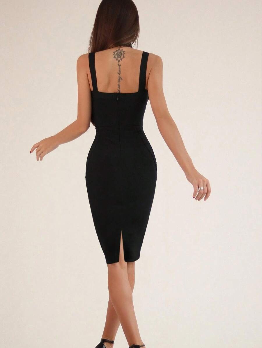 SHEIN deer lady فستان متوسط الطول ضيق وقماشه ناعمة بلون أسود