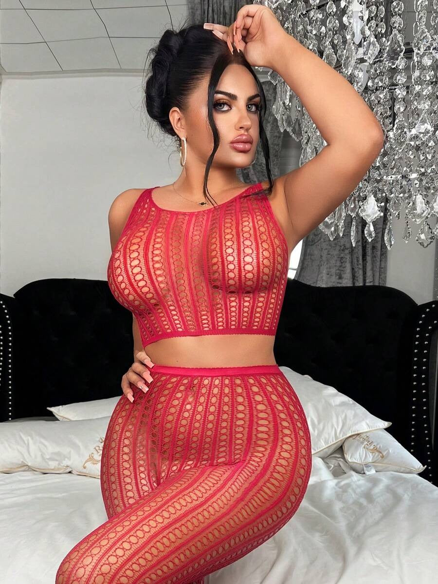 SHEIN طقم داخلي شفاف بلون عنابي بتصميم مفرغ