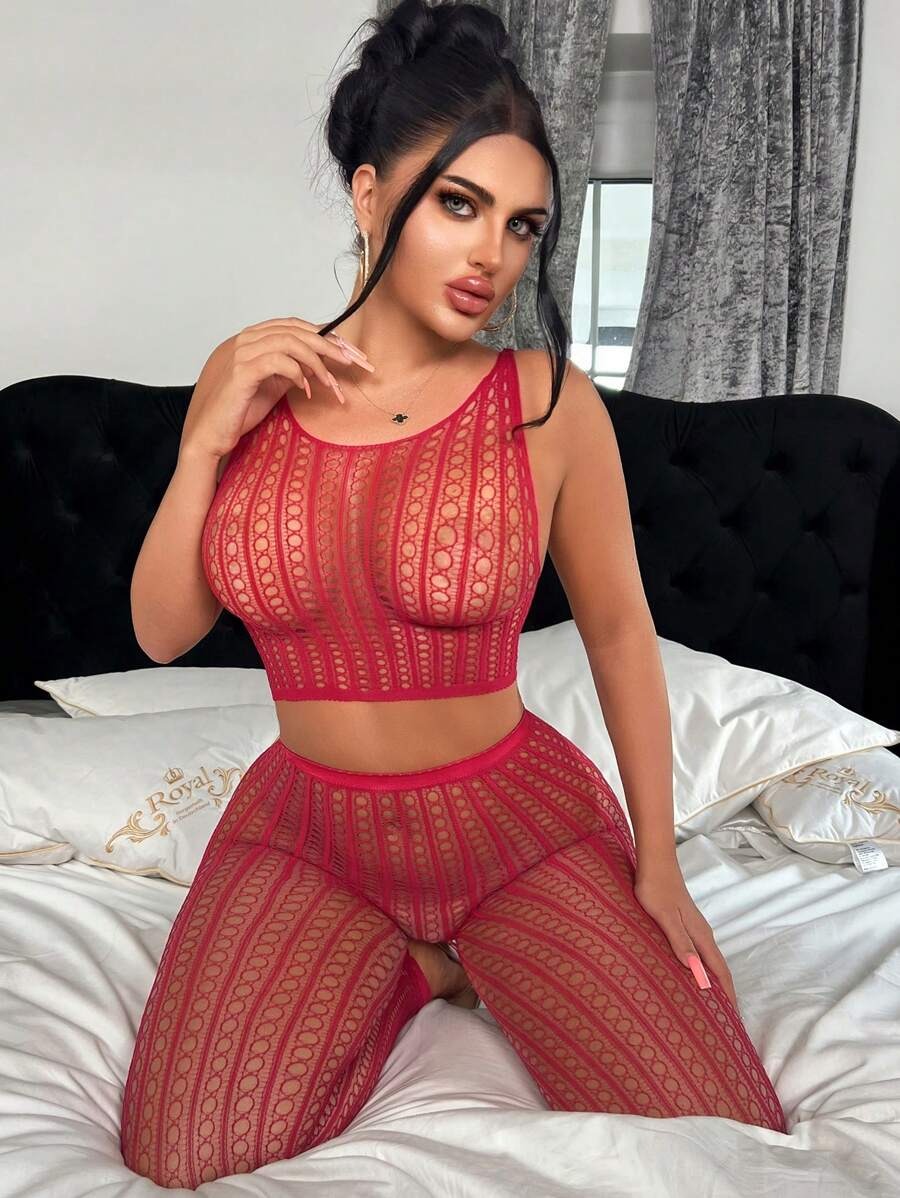SHEIN طقم داخلي شفاف بلون عنابي بتصميم مفرغ