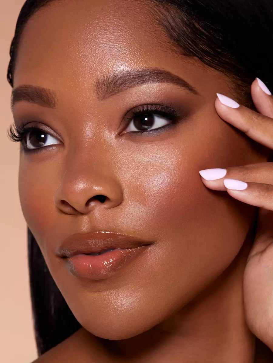 SHEGLAM Mahogany كريم أساس سائل وخفيف