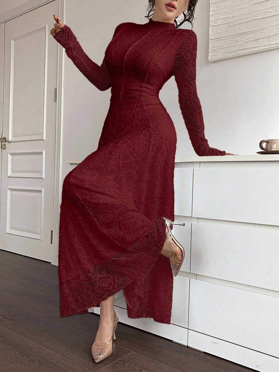 SHEIN Modelyn فستان عنابي طويل مرصع بالدانتيل