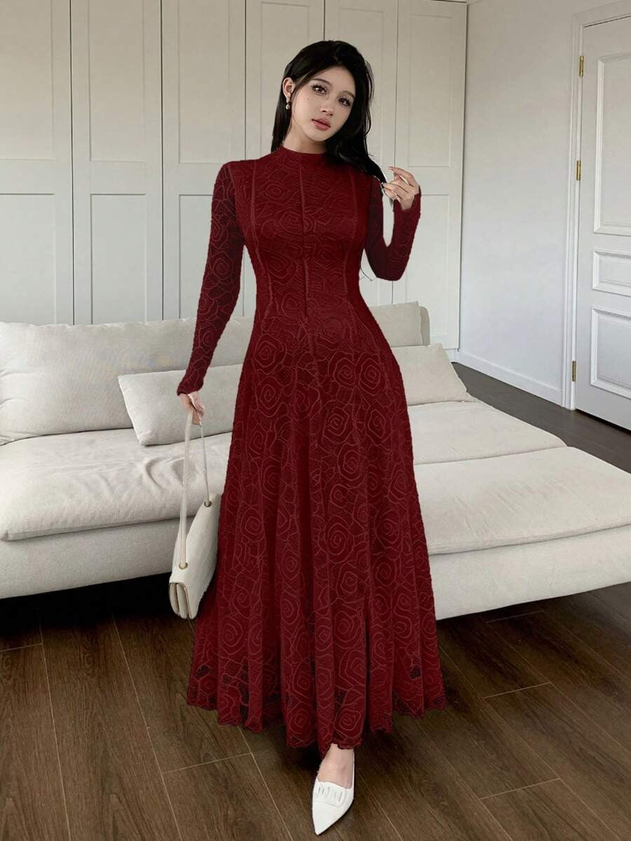 SHEIN Modelyn فستان عنابي طويل مرصع بالدانتيل