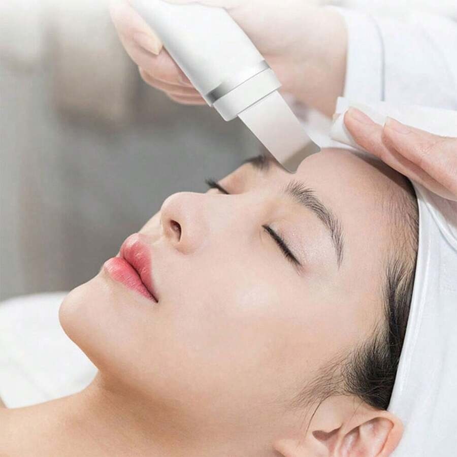 SHEIN جهاز تجميلي مخصص لتنظيف البشرة بعمق لون أبيض