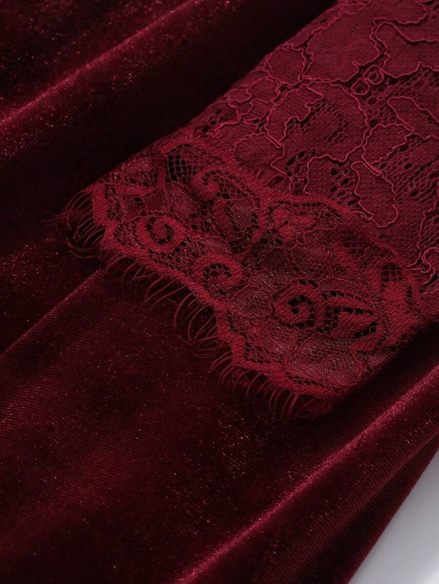 SHEIN DAZY فستان عنابي اللون دانتيل وقطيفة
