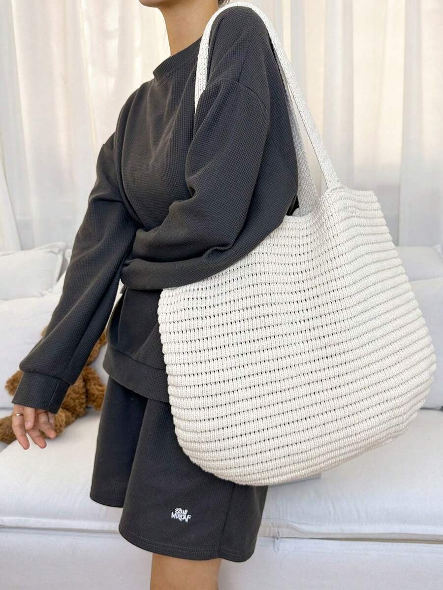 SHEIN حقيبة كتف كروشيه واسعة وعملية بتصميم كاجوال لون بيج