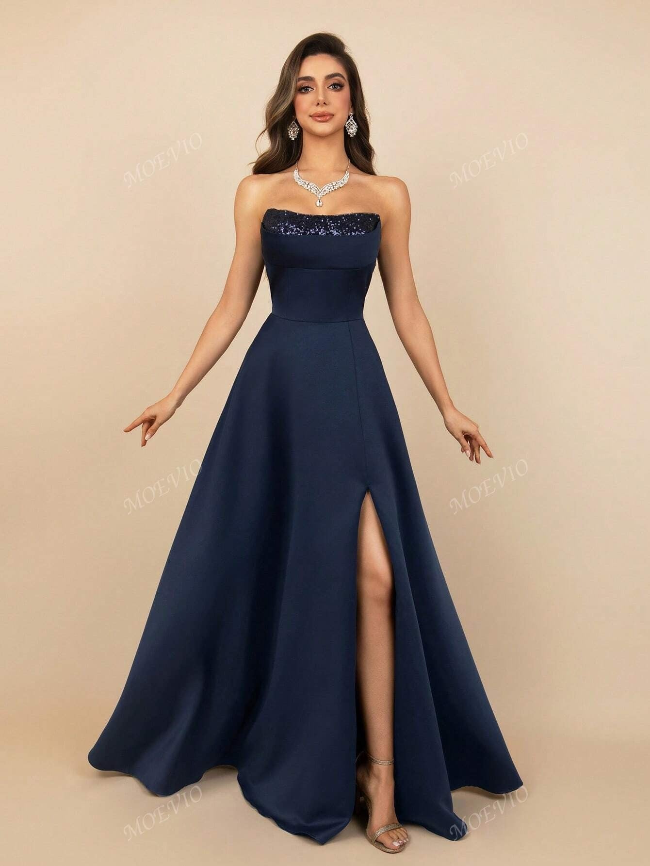 SHEIN MOEVIO فستان سهرة طويل بستايل كتف مكشوف